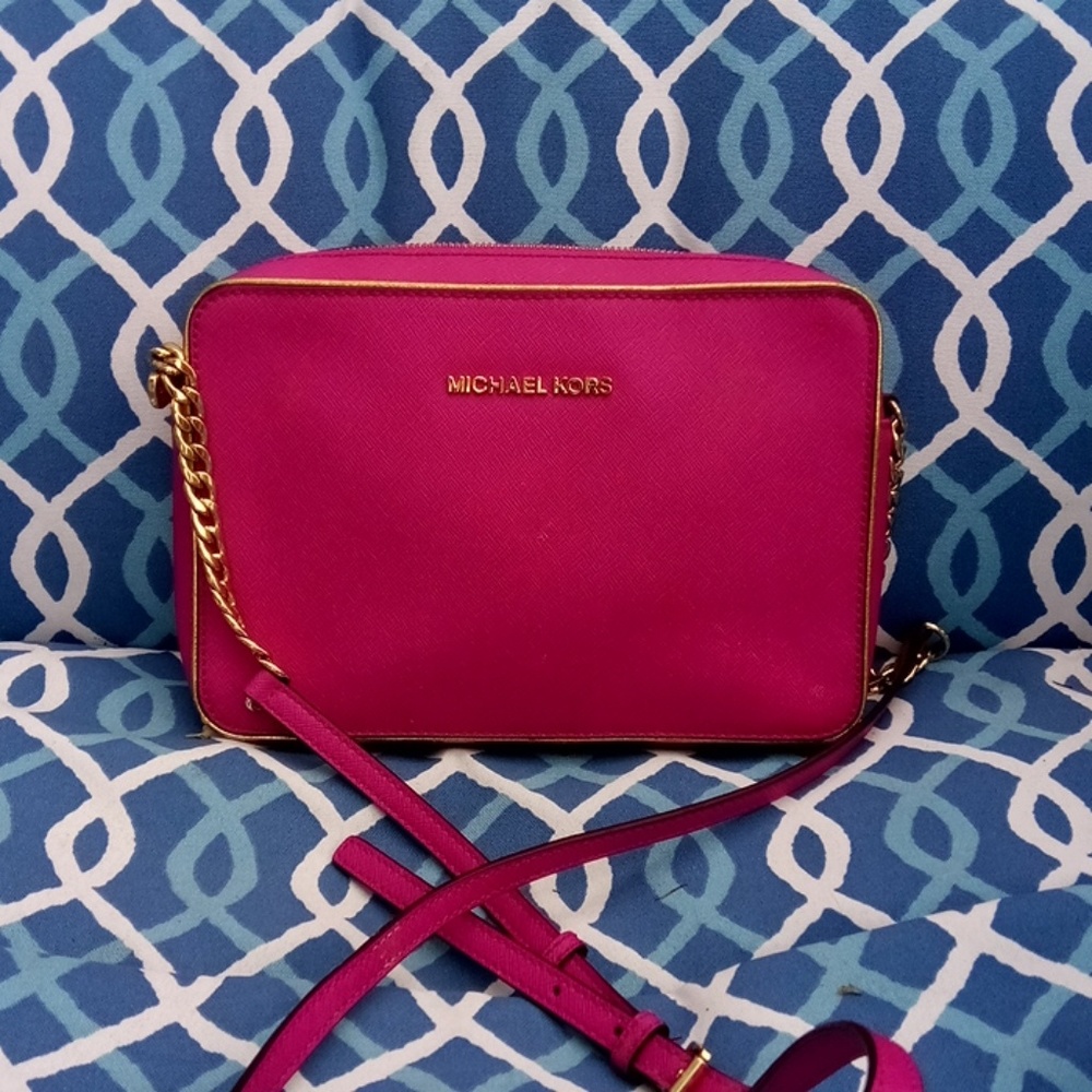 👜 Pink Michael Kors crossbody bag 👜